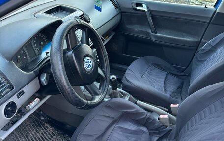 Volkswagen Polo IV рестайлинг, 2001 год, 200 000 рублей, 6 фотография