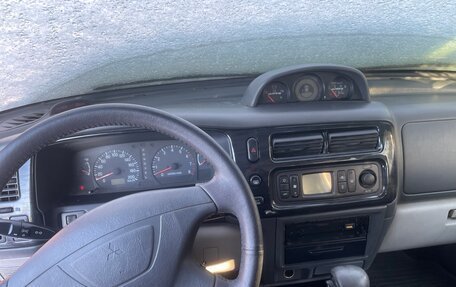 Mitsubishi Pajero Sport II рестайлинг, 2005 год, 920 000 рублей, 17 фотография