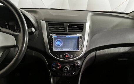 Hyundai Solaris II рестайлинг, 2011 год, 585 150 рублей, 11 фотография