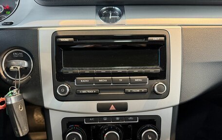 Volkswagen Passat B7, 2014 год, 1 530 000 рублей, 10 фотография