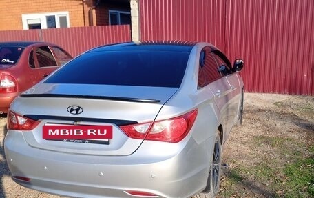 Hyundai Sonata VI, 2011 год, 1 050 000 рублей, 7 фотография