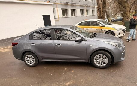 KIA Rio IV, 2018 год, 850 000 рублей, 2 фотография