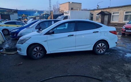 Hyundai Solaris II рестайлинг, 2015 год, 550 000 рублей, 5 фотография