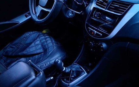 Hyundai Solaris II рестайлинг, 2015 год, 550 000 рублей, 8 фотография