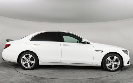 Mercedes-Benz E-Класс, 2018 год, 4 177 000 рублей, 4 фотография