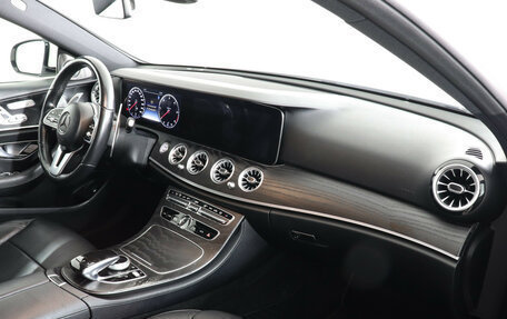 Mercedes-Benz E-Класс, 2018 год, 4 177 000 рублей, 10 фотография