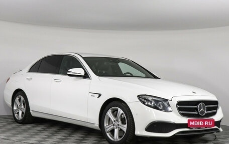 Mercedes-Benz E-Класс, 2018 год, 4 177 000 рублей, 3 фотография