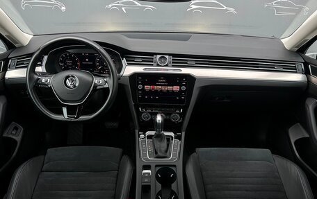 Volkswagen Passat B8 рестайлинг, 2019 год, 2 465 200 рублей, 7 фотография