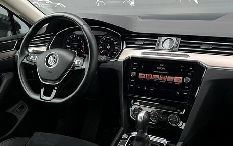 Volkswagen Passat B8 рестайлинг, 2019 год, 2 465 200 рублей, 17 фотография