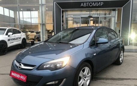 Opel Astra J, 2013 год, 795 000 рублей, 1 фотография