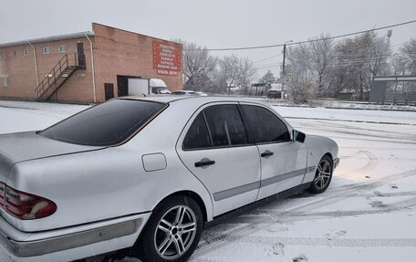 Mercedes-Benz E-Класс, 1999 год, 320 000 рублей, 5 фотография