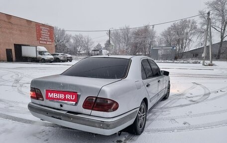 Mercedes-Benz E-Класс, 1999 год, 320 000 рублей, 4 фотография