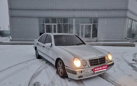 Mercedes-Benz E-Класс, 1999 год, 320 000 рублей, 6 фотография