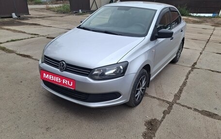 Volkswagen Polo VI (EU Market), 2012 год, 700 000 рублей, 2 фотография