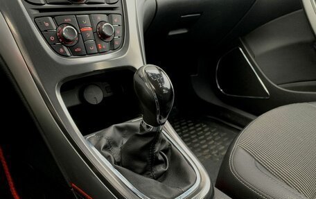 Opel Astra J, 2010 год, 670 000 рублей, 13 фотография