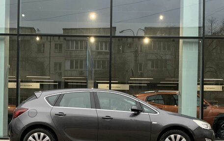 Opel Astra J, 2010 год, 670 000 рублей, 4 фотография