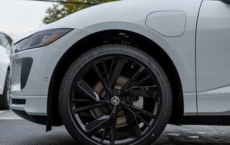 Jaguar I-Pace I, 2024 год, 10 600 000 рублей, 9 фотография