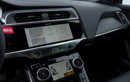 Jaguar I-Pace I, 2024 год, 10 600 000 рублей, 16 фотография