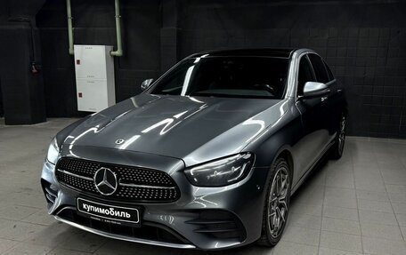 Mercedes-Benz E-Класс, 2022 год, 5 100 000 рублей, 1 фотография