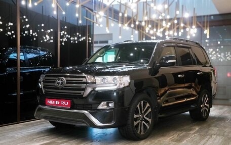 Toyota Land Cruiser 200, 2016 год, 4 420 000 рублей, 1 фотография