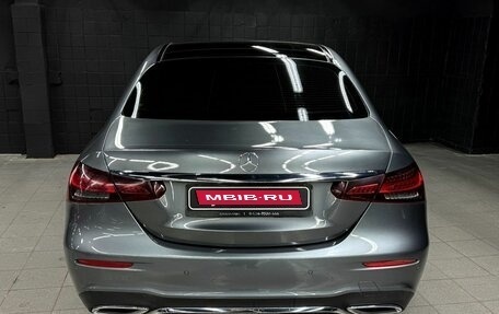 Mercedes-Benz E-Класс, 2022 год, 5 100 000 рублей, 5 фотография