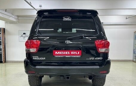 Toyota Sequoia II рестайлинг, 2005 год, 1 850 000 рублей, 5 фотография