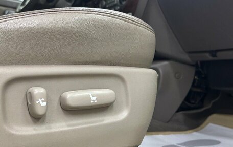 Toyota Sequoia II рестайлинг, 2005 год, 1 850 000 рублей, 18 фотография