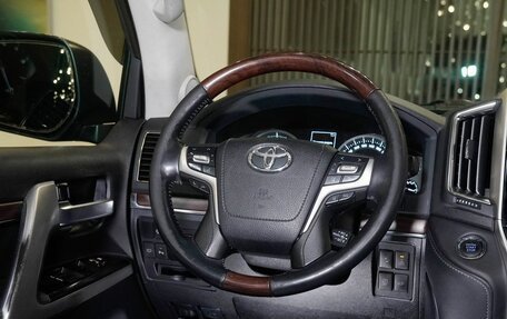 Toyota Land Cruiser 200, 2016 год, 4 420 000 рублей, 16 фотография