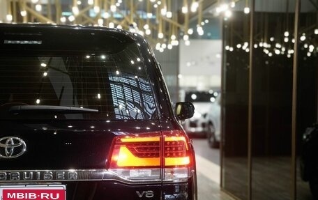 Toyota Land Cruiser 200, 2016 год, 4 420 000 рублей, 10 фотография