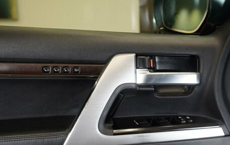 Toyota Land Cruiser 200, 2016 год, 4 420 000 рублей, 38 фотография