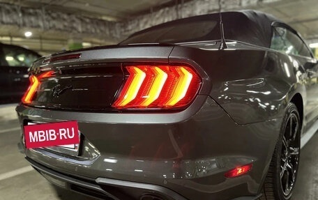 Ford Mustang VI рестайлинг, 2019 год, 3 850 000 рублей, 13 фотография