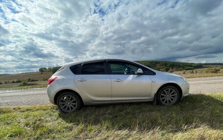 Opel Astra J, 2011 год, 525 000 рублей, 4 фотография