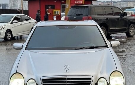 Mercedes-Benz E-Класс, 2001 год, 1 170 000 рублей, 2 фотография