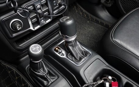 Jeep Wrangler, 2021 год, 4 740 000 рублей, 14 фотография