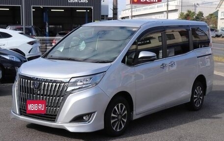 Toyota Esquire I, 2017 год, 3 550 000 рублей, 1 фотография