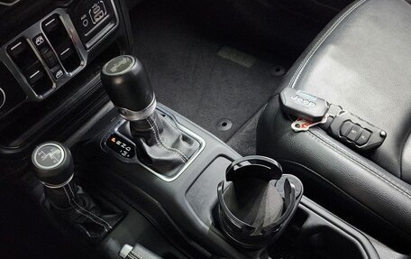 Jeep Wrangler, 2021 год, 4 750 000 рублей, 19 фотография