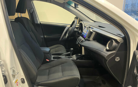 Toyota RAV4, 2013 год, 1 690 000 рублей, 23 фотография