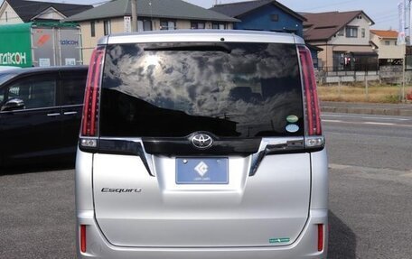 Toyota Esquire I, 2017 год, 3 550 000 рублей, 5 фотография