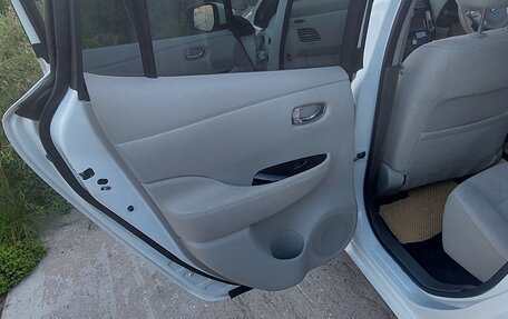 Nissan Leaf I, 2017 год, 940 000 рублей, 7 фотография