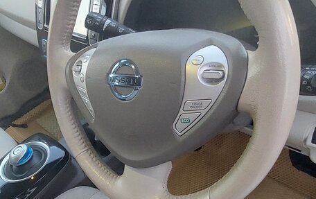 Nissan Leaf I, 2017 год, 940 000 рублей, 13 фотография