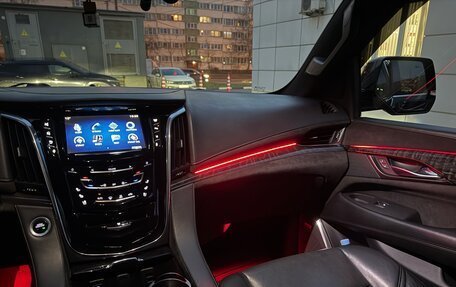 Cadillac Escalade IV, 2015 год, 4 750 000 рублей, 20 фотография