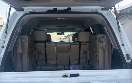 Toyota Land Cruiser 200, 2010 год, 4 050 000 рублей, 4 фотография