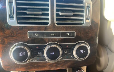 Land Rover Range Rover IV рестайлинг, 2013 год, 2 640 000 рублей, 18 фотография