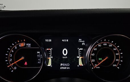 Jeep Wrangler, 2021 год, 5 060 000 рублей, 10 фотография