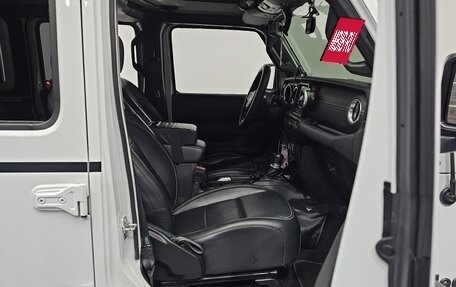 Jeep Wrangler, 2021 год, 5 060 000 рублей, 13 фотография