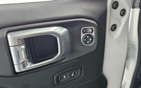 Jeep Wrangler, 2021 год, 5 060 000 рублей, 16 фотография