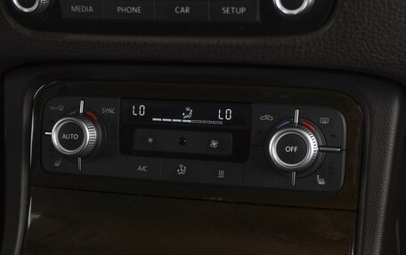 Volkswagen Touareg III, 2015 год, 2 619 000 рублей, 13 фотография