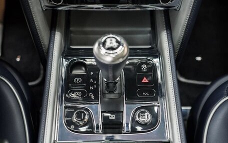 Bentley Mulsanne II, 2020 год, 25 000 000 рублей, 17 фотография