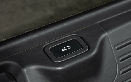 Land Rover Range Rover IV рестайлинг, 2017 год, 5 900 000 рублей, 17 фотография