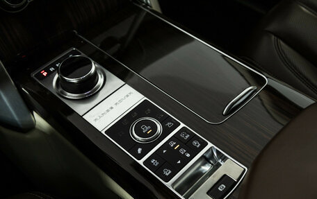 Land Rover Range Rover IV рестайлинг, 2017 год, 5 900 000 рублей, 26 фотография